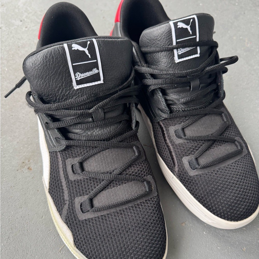 The Puma Clyde Hardwood X
Dreamville Records Sneakers are a limited-edition - Picture 4 of 15